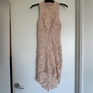 Astr The Label Floral Lace Midi Dress in Blush | Size XS